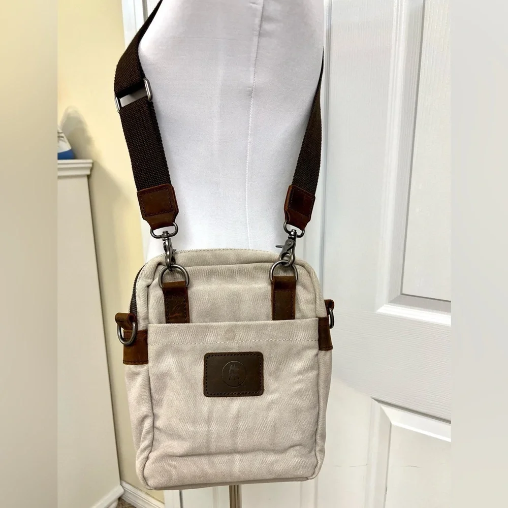 united leather this messenger